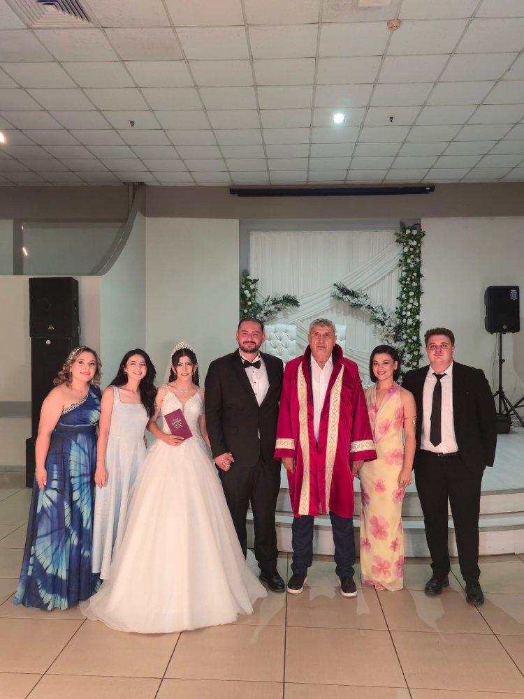 GENÇ ÇİFTİMİZE BİR ÖMÜR BOYU MUTLULUKLAR DİLERİZ