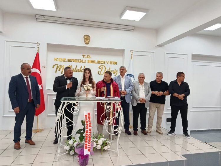 GENÇ ÇİFTİMİZE BİR ÖMÜR BOYU MUTLULUKLAR DİLERİZ...
