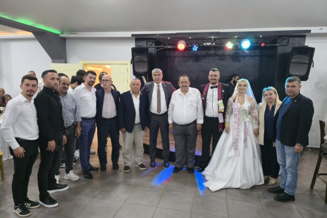 GENÇ ÇİFTİMİZE BİR ÖMÜR BOYU MUTLULUKLAR DİLERİZ...