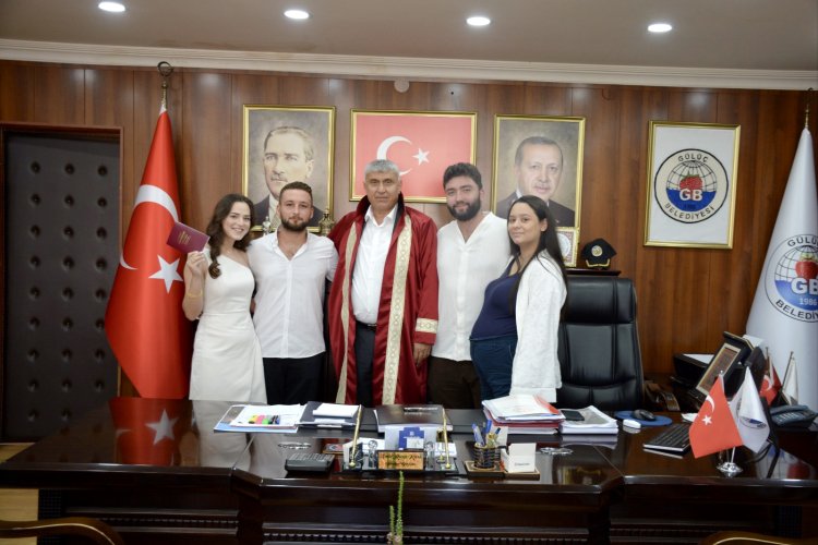 GENÇ ÇİFTİMİZE BİR ÖMÜR BOYU MUTLULUKLAR DİLERİZ...
