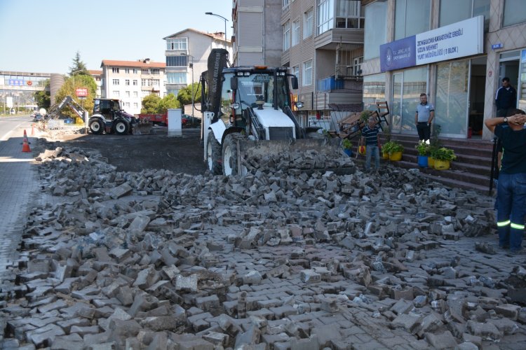 GÜLÜÇ SAHİL BULVARI’NDA YENİLEME ÇALIŞMALARIMIZ DEVAM EDİYOR