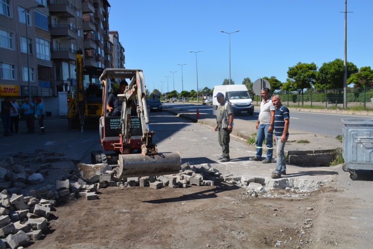 GÜLÜÇ SAHİL BULVARI’NDA YENİLEME ÇALIŞMALARIMIZ DEVAM EDİYOR