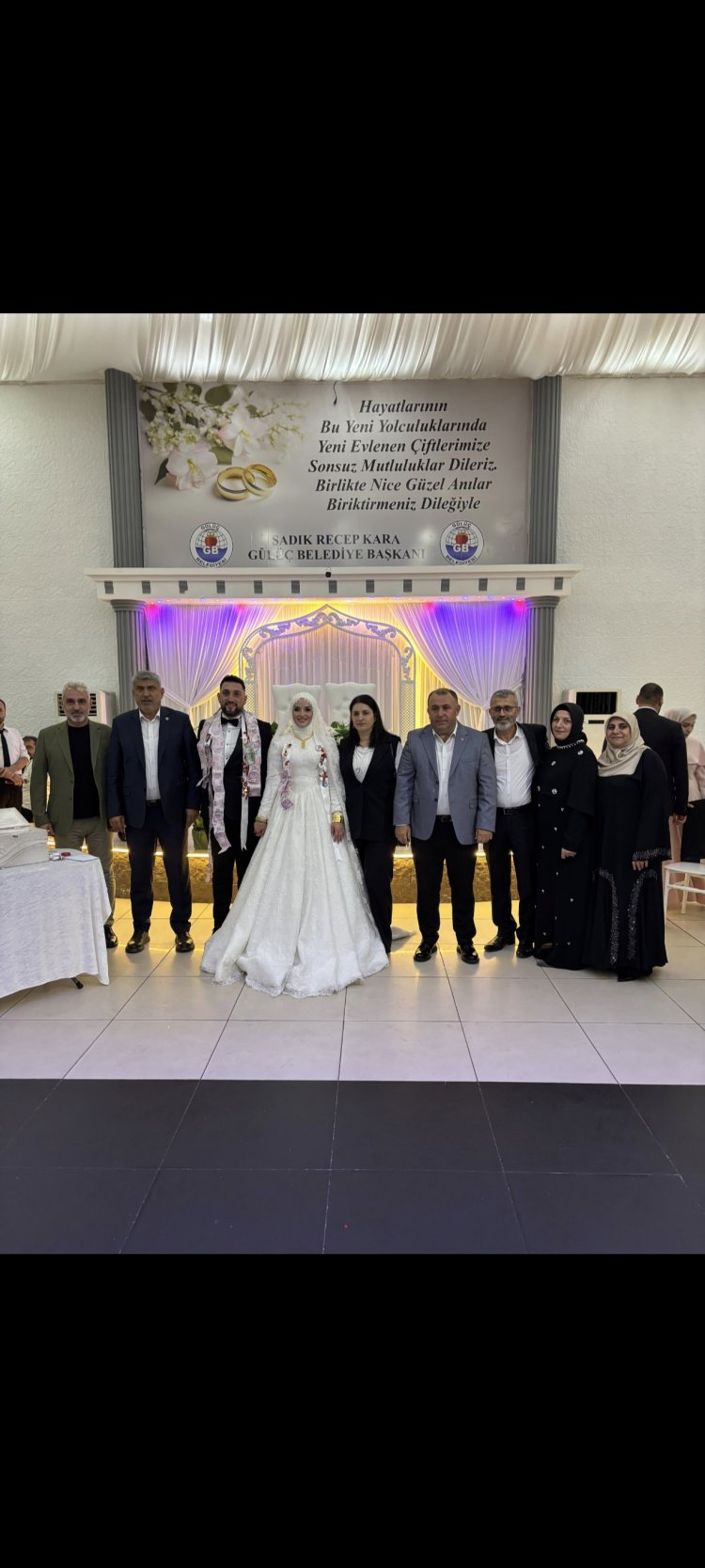 GENÇ ÇİFTİMİZE BİR ÖMÜR BOYU MUTLULUKLAR DİLERİZ