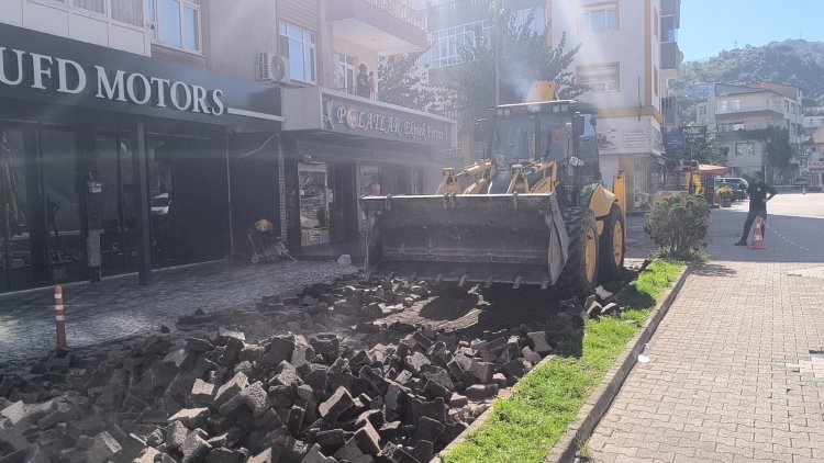 GÜLÜÇ BELEDİYESİ MEYDANINDA YENİLEME ÇALIŞMALARI BAŞLADI