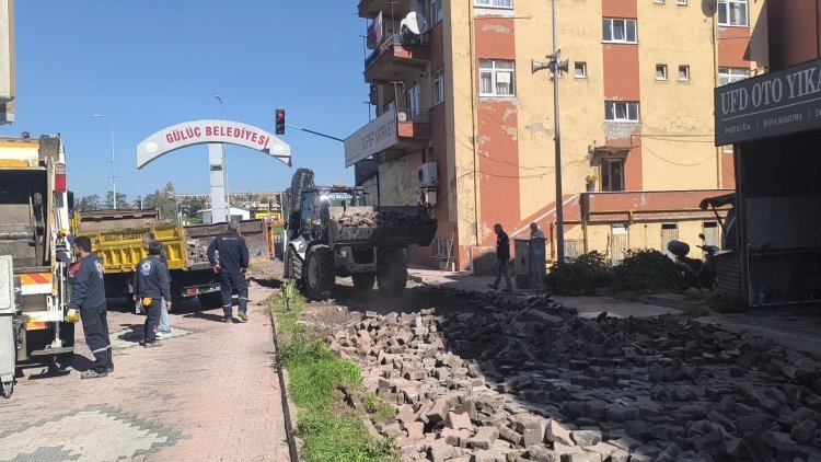 GÜLÜÇ BELEDİYESİ MEYDANINDA YENİLEME ÇALIŞMALARI BAŞLADI