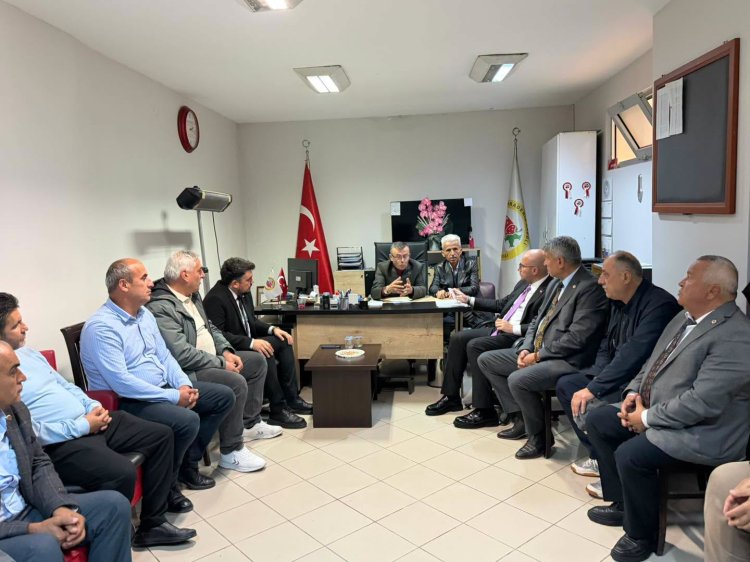 TÜRKİYE YÜZYILI BULUŞMALARI KAPSAMINDA MUHTARLAR DERNEĞİ’NE ZİYARET...