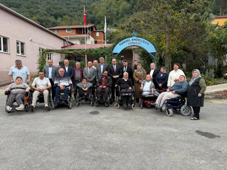 TÜRKİYE YÜZYILI BULUŞMALARI KAPSAMINDA FİZİKSEL ENGELLİLER DERNEĞİ’NE ANLAMLI ZİYARET