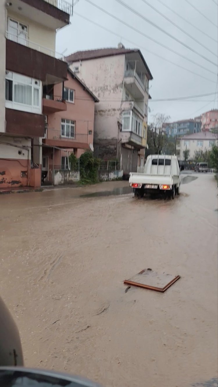 BELEDİYEMİZ EKİPLERİ SAHADA...